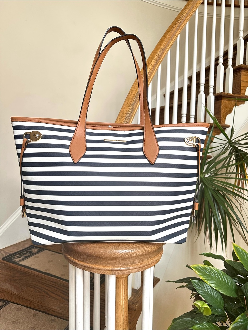 Aldo Striped Navy and White Large Tote with Tan Trim NWOT - Picture 13 of 14
